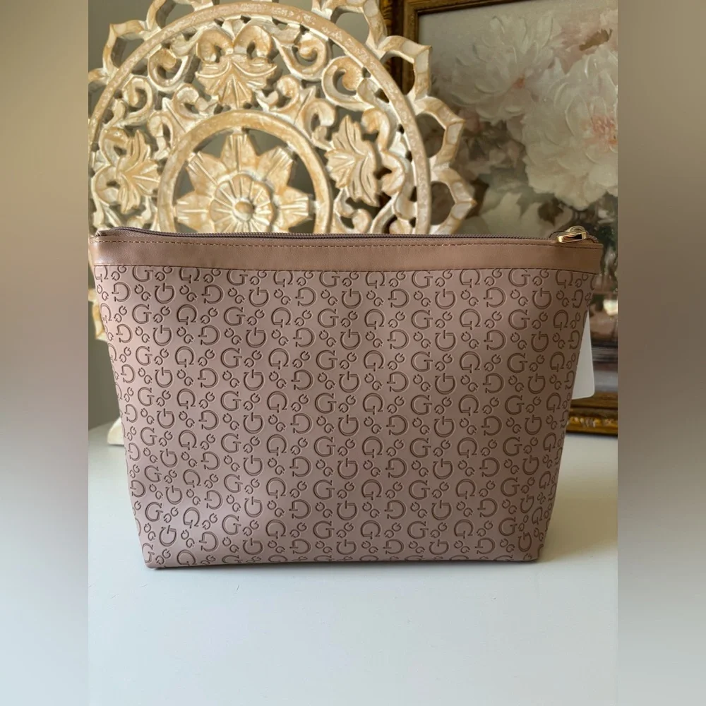 GUESS Cosmetic Bag NWT Dusty Rose color - Picture 4 of 10